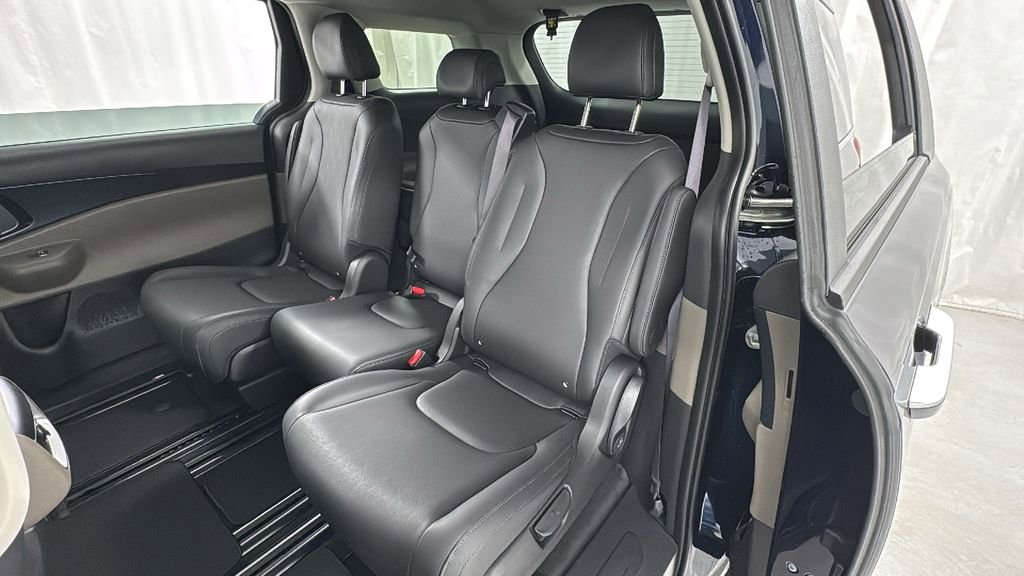 New 2026 Kia Carnival image 12