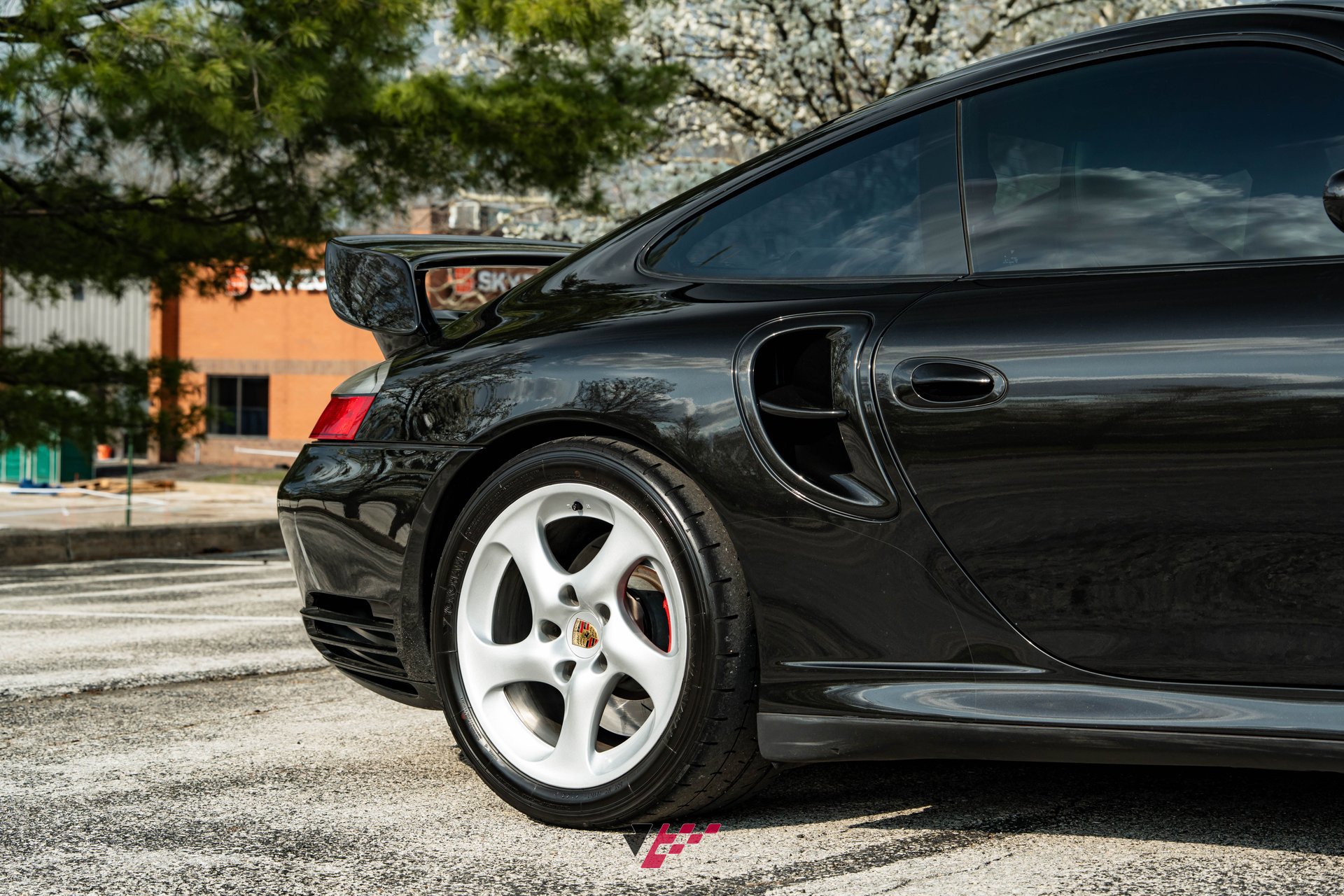 Used 2001 Porsche 911 Turbo image 32