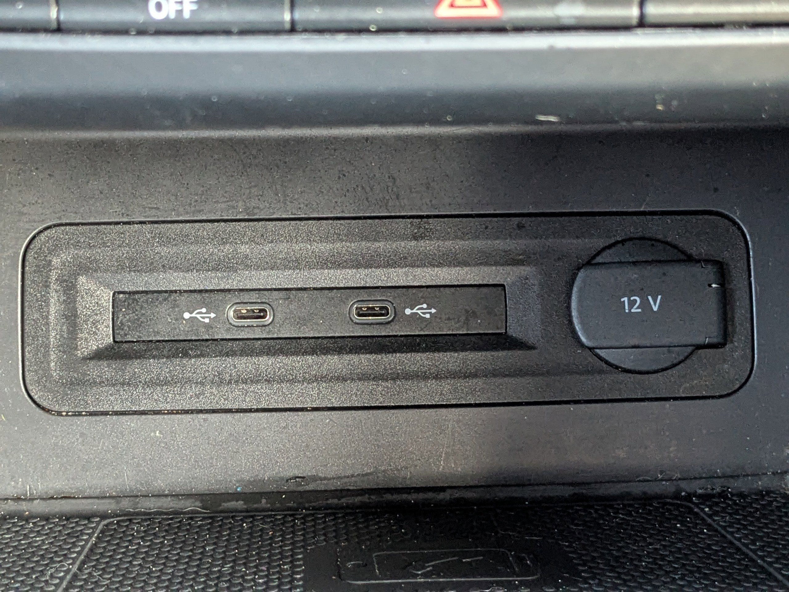 Used 2021 Volkswagen Atlas Cross Sport SE image 24