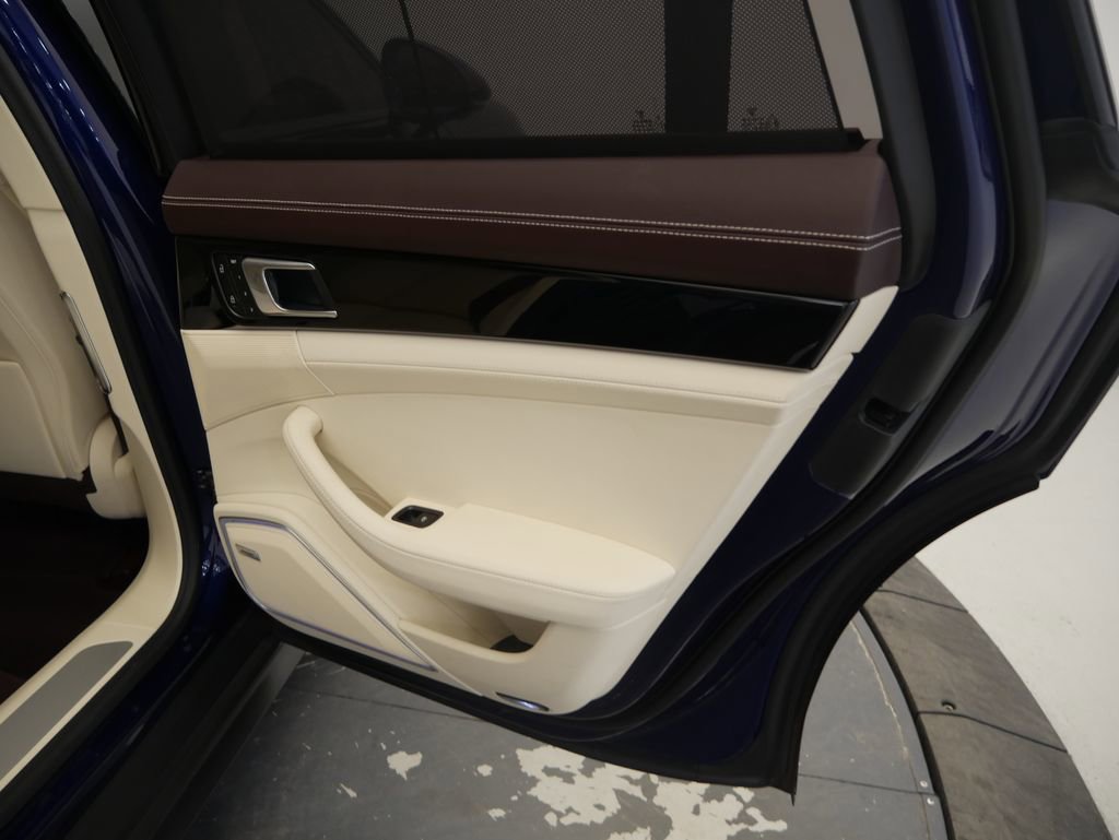 Certified 2023 Porsche Panamera 4S image 28