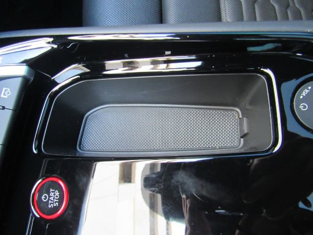 Used 2023 Audi e-tron GT Premium Plus image 47