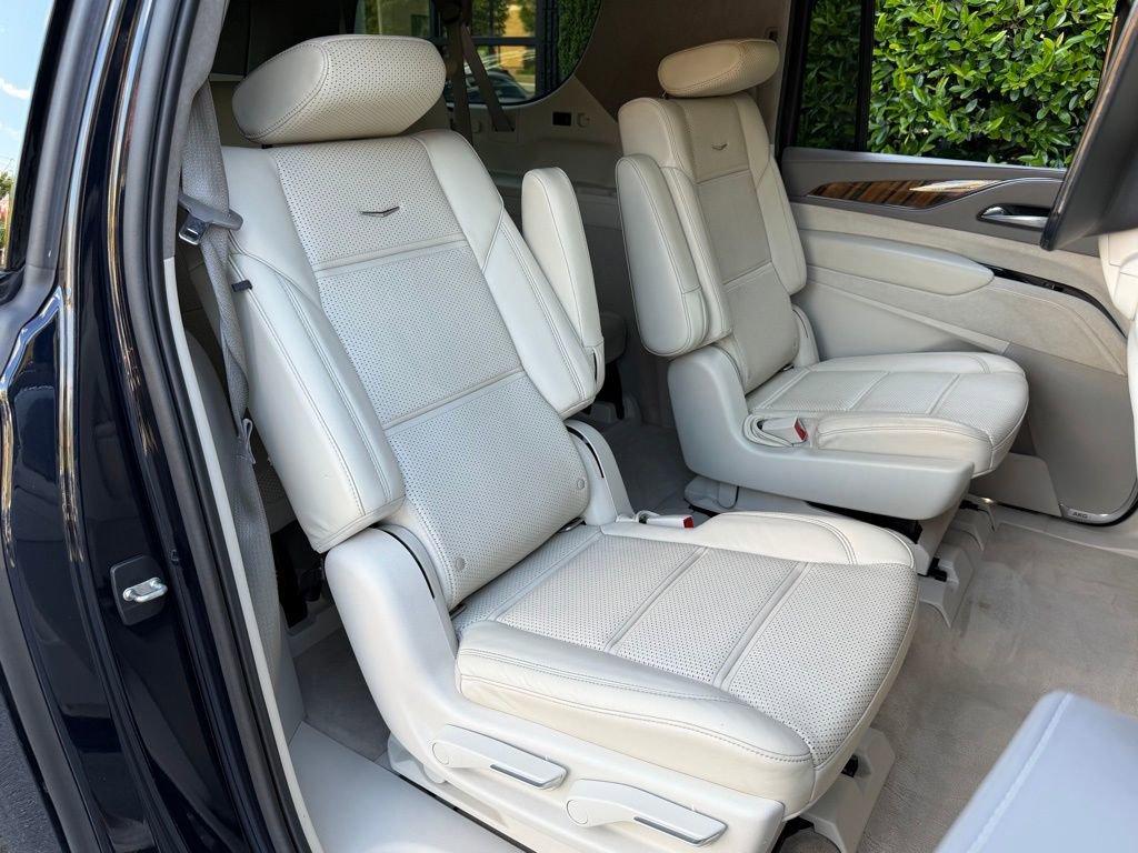 Used 2021 Cadillac Escalade ESV Sport Platinum AWD/4WD image 43
