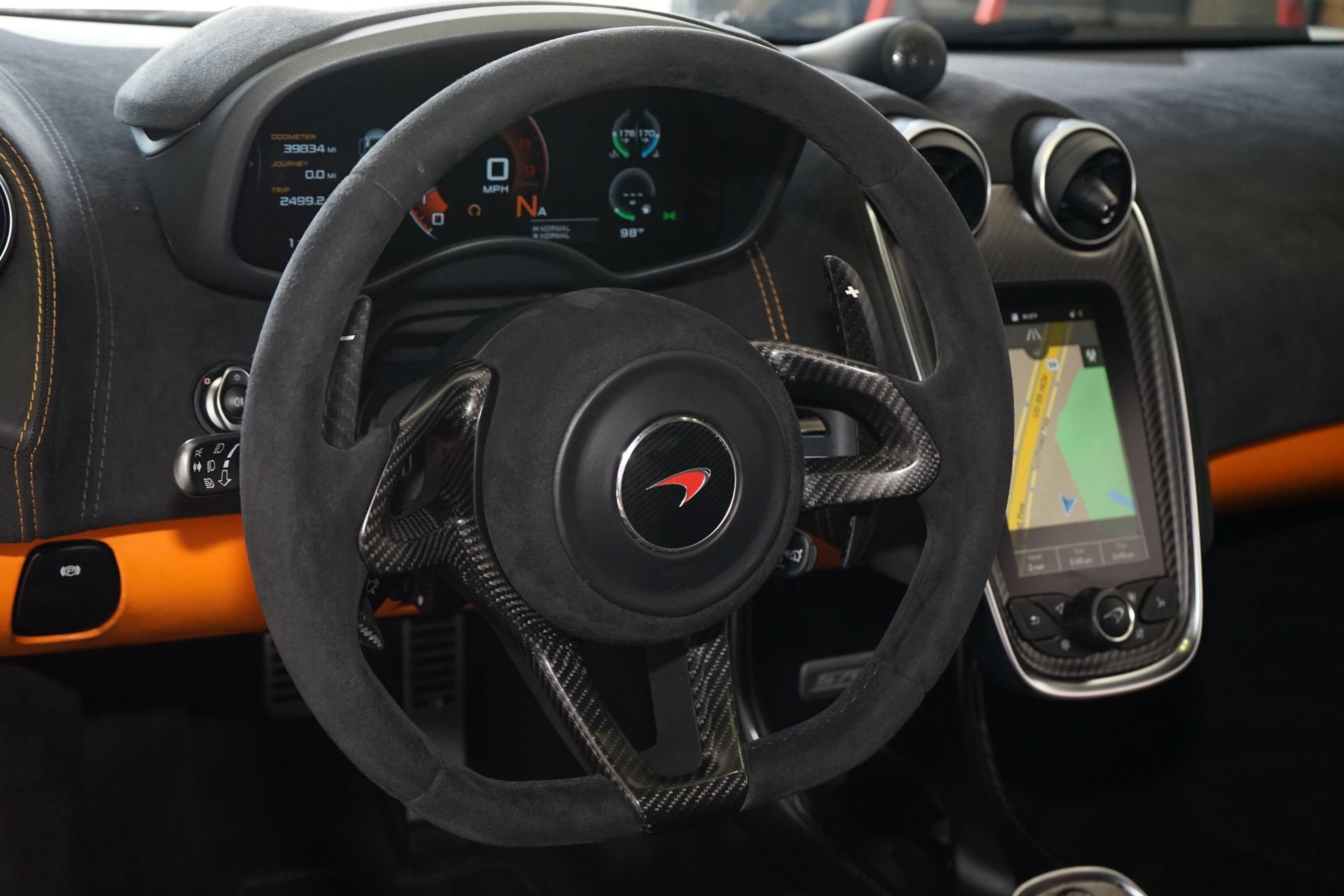 Used 2018 McLaren 570S Coupe RWD image 17
