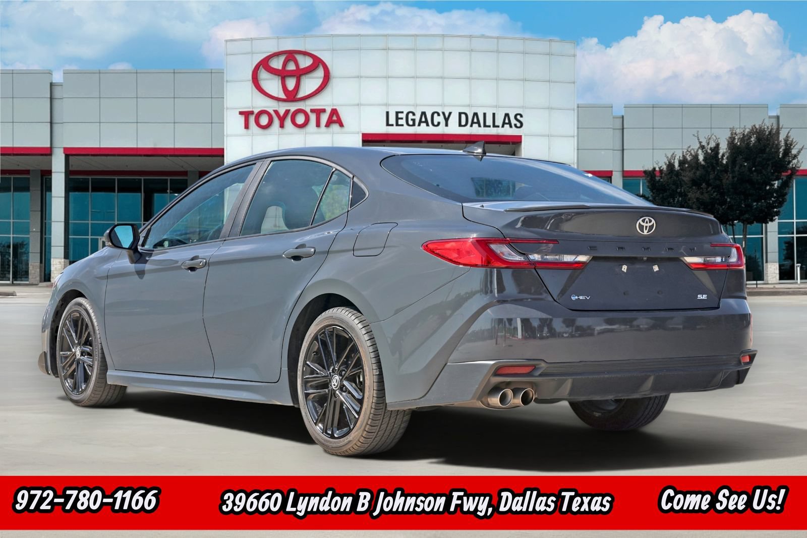 Used 2025 Toyota Camry Hybrid FWD image 7