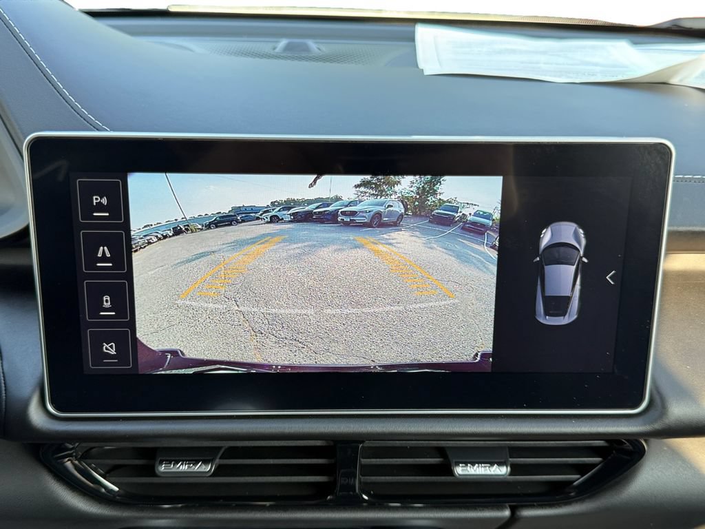 Used 2025 Lotus Emira RWD image 15