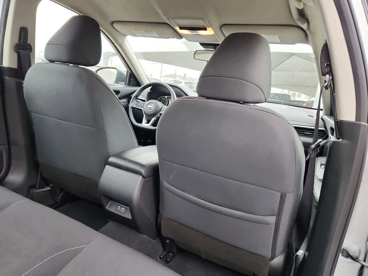 Used 2024 Nissan Altima 2.5 SV FWD image 16