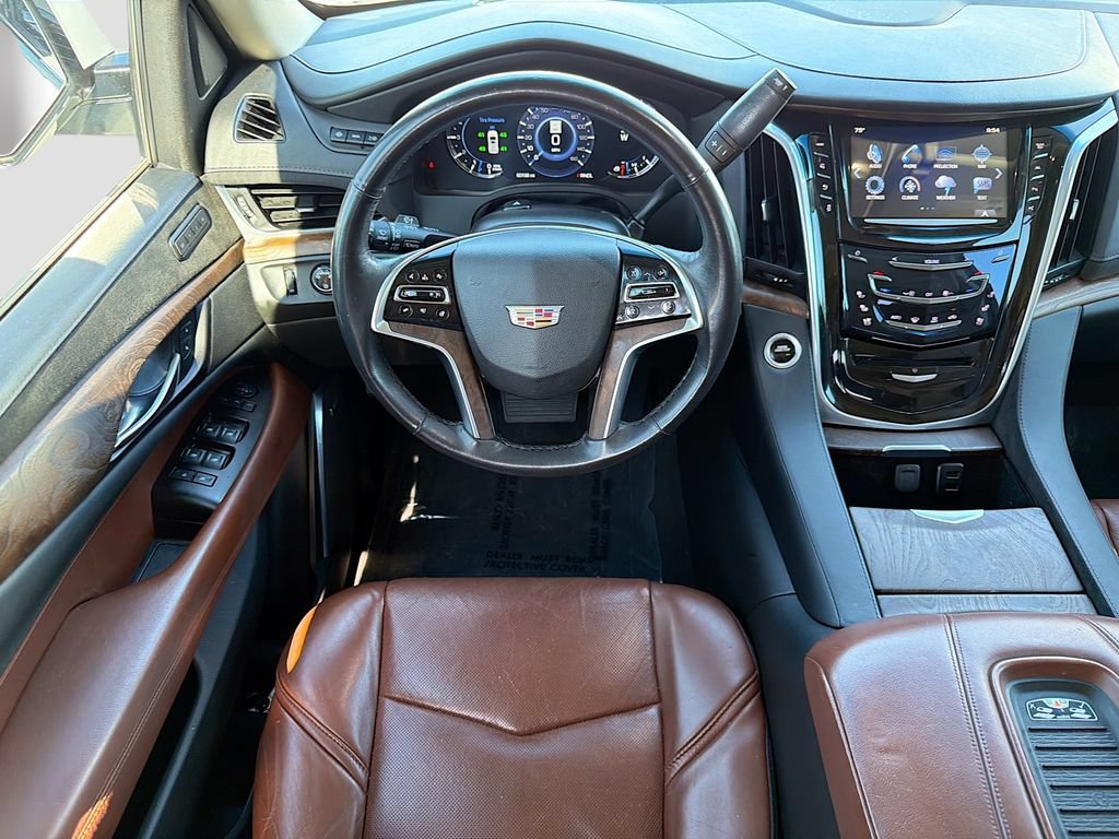Used 2020 Cadillac Escalade Luxury RWD image 18