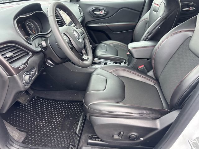 Used 2022 Jeep Cherokee Trailhawk image 7