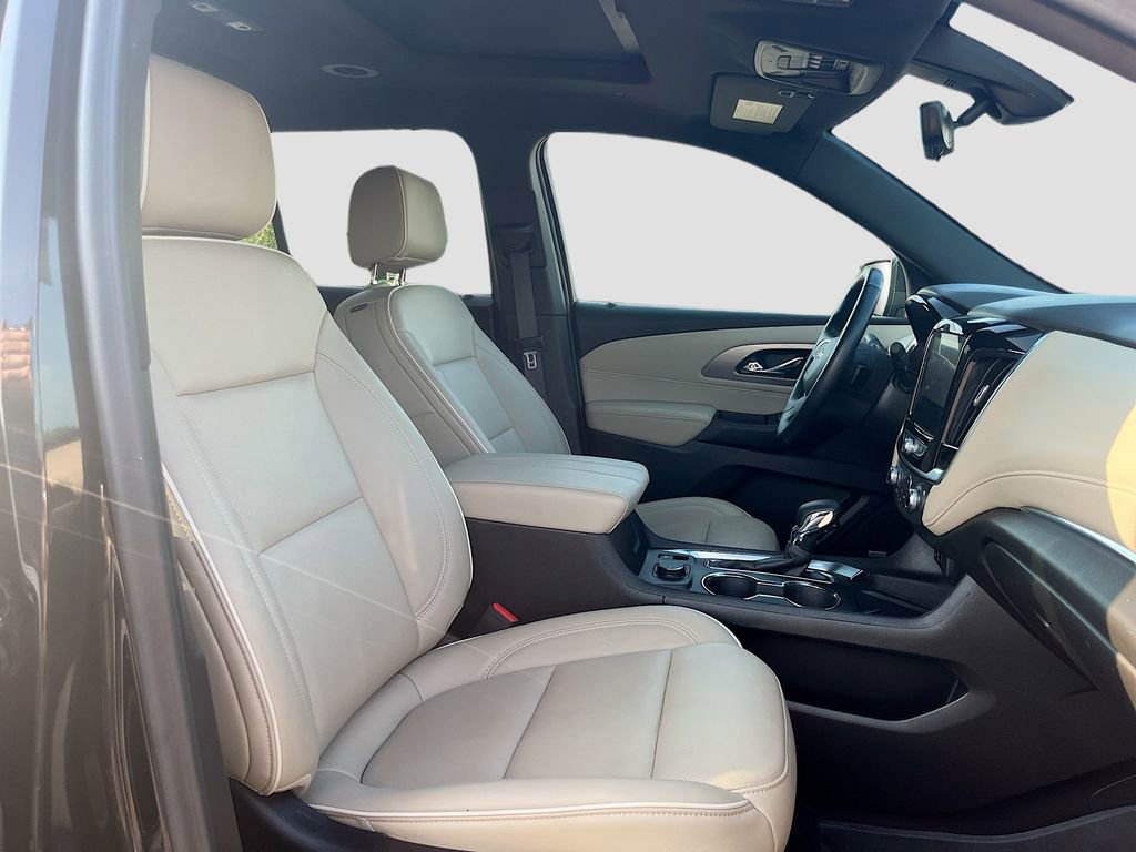 Used 2023 Chevrolet Traverse Premier w/ LPO, Floor Liner Package image 31