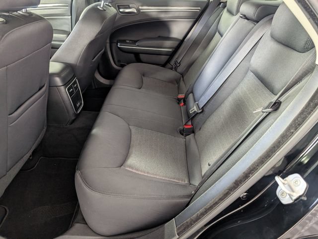 Used 2022 Chrysler 300 Touring w/ Sport Appearance Package RWD image 28