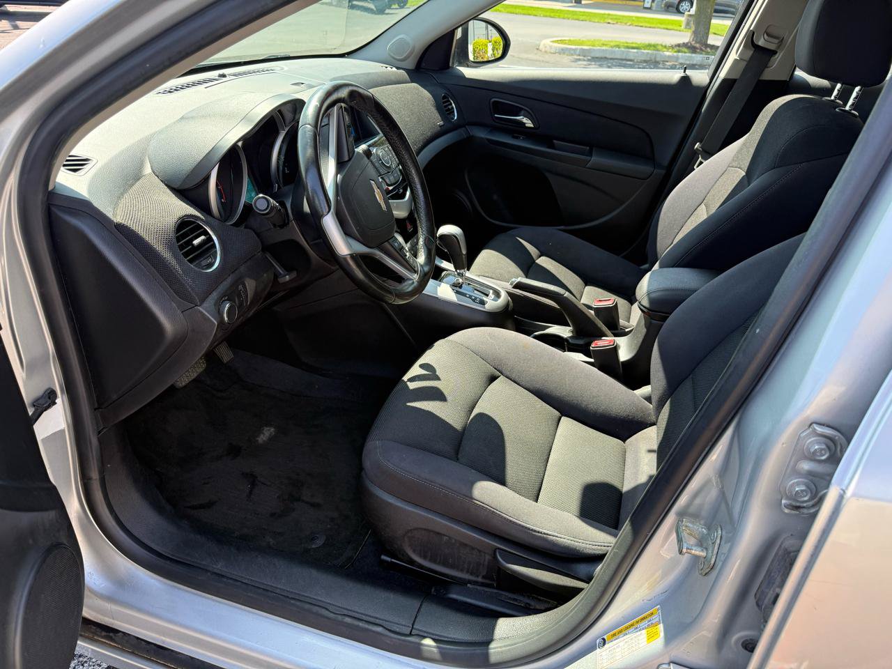 Used 2014 Chevrolet Cruze LT FWD image 14