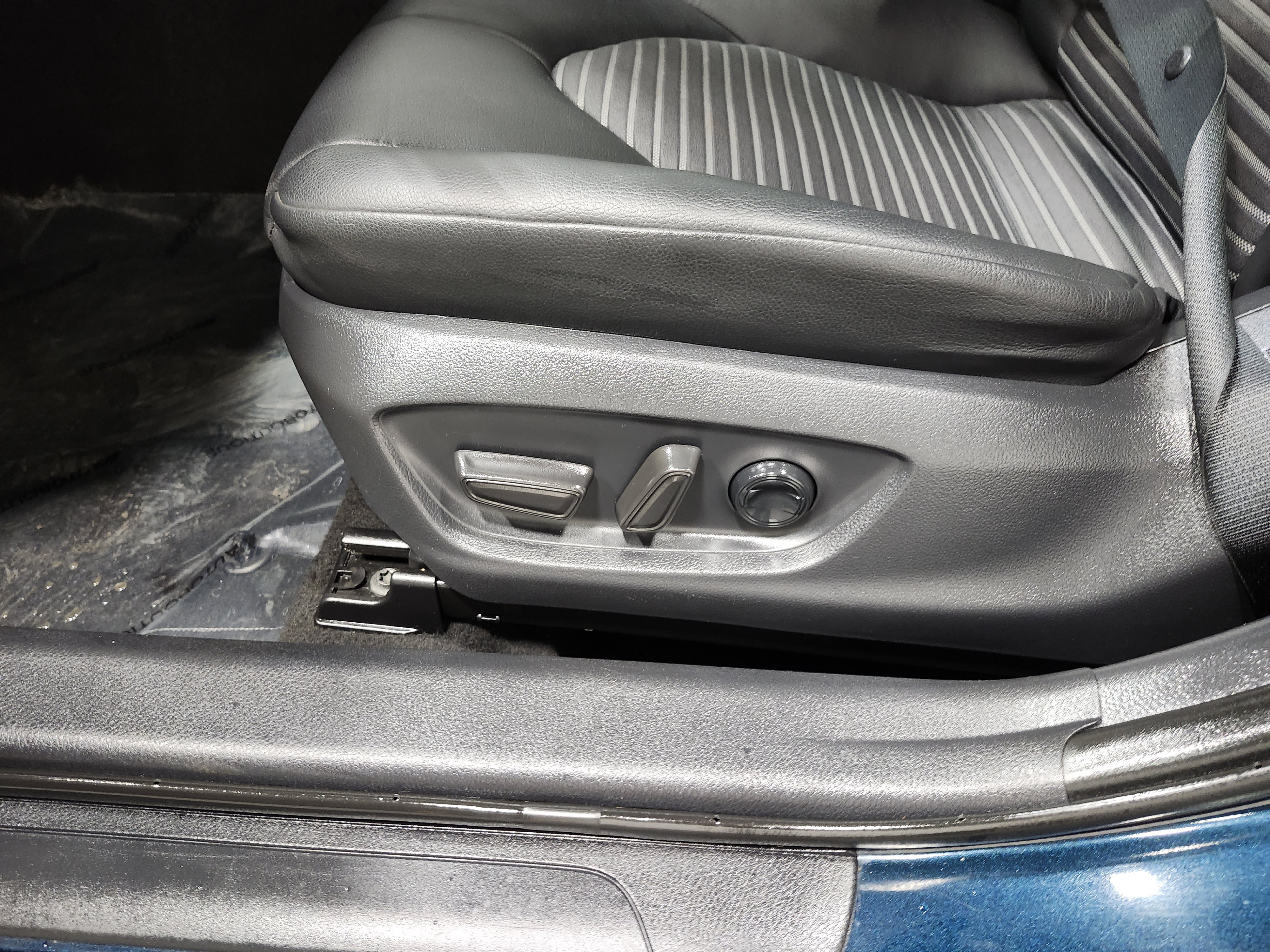 Used 2018 Toyota Camry SE w/ Audio Package image 27