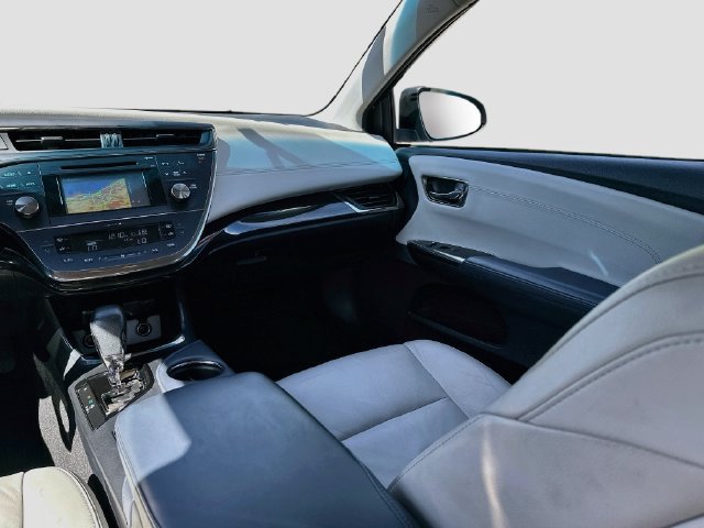 Used 2015 Toyota Avalon XLE FWD image 24