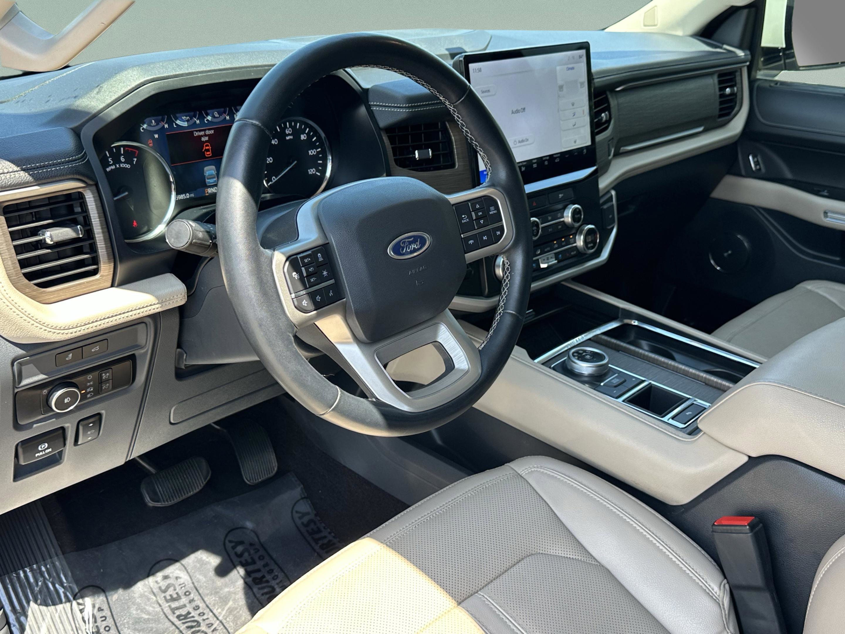 Used 2022 Ford Expedition Limited RWD image 19