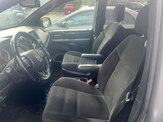 Used 2018 Dodge Grand Caravan SE FWD image 11