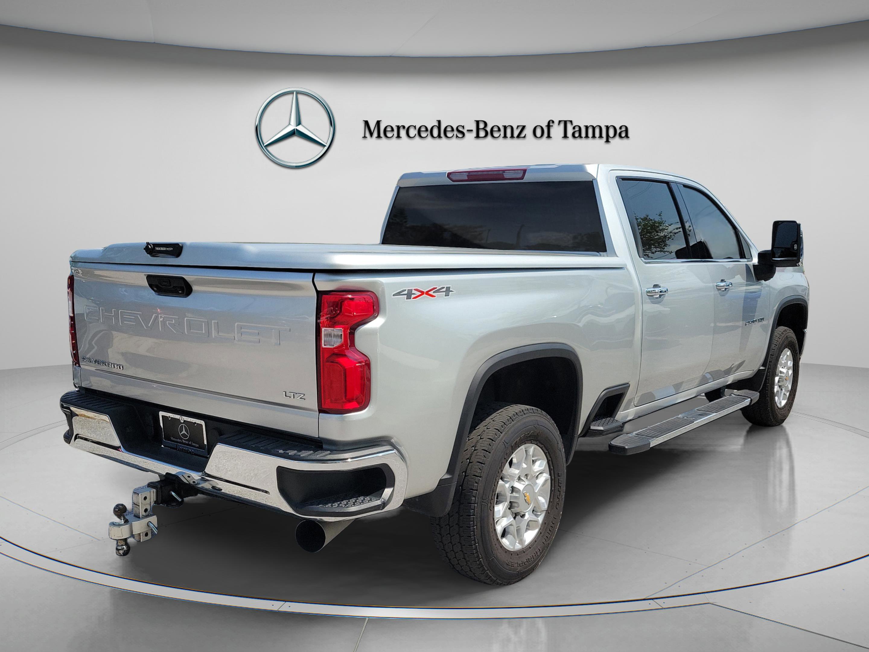 Used 2023 Chevrolet Silverado 2500 LTZ image 3