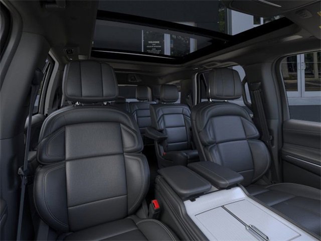 New 2025 Lincoln Navigator Reserve w/ Jet Appearance Package image 10