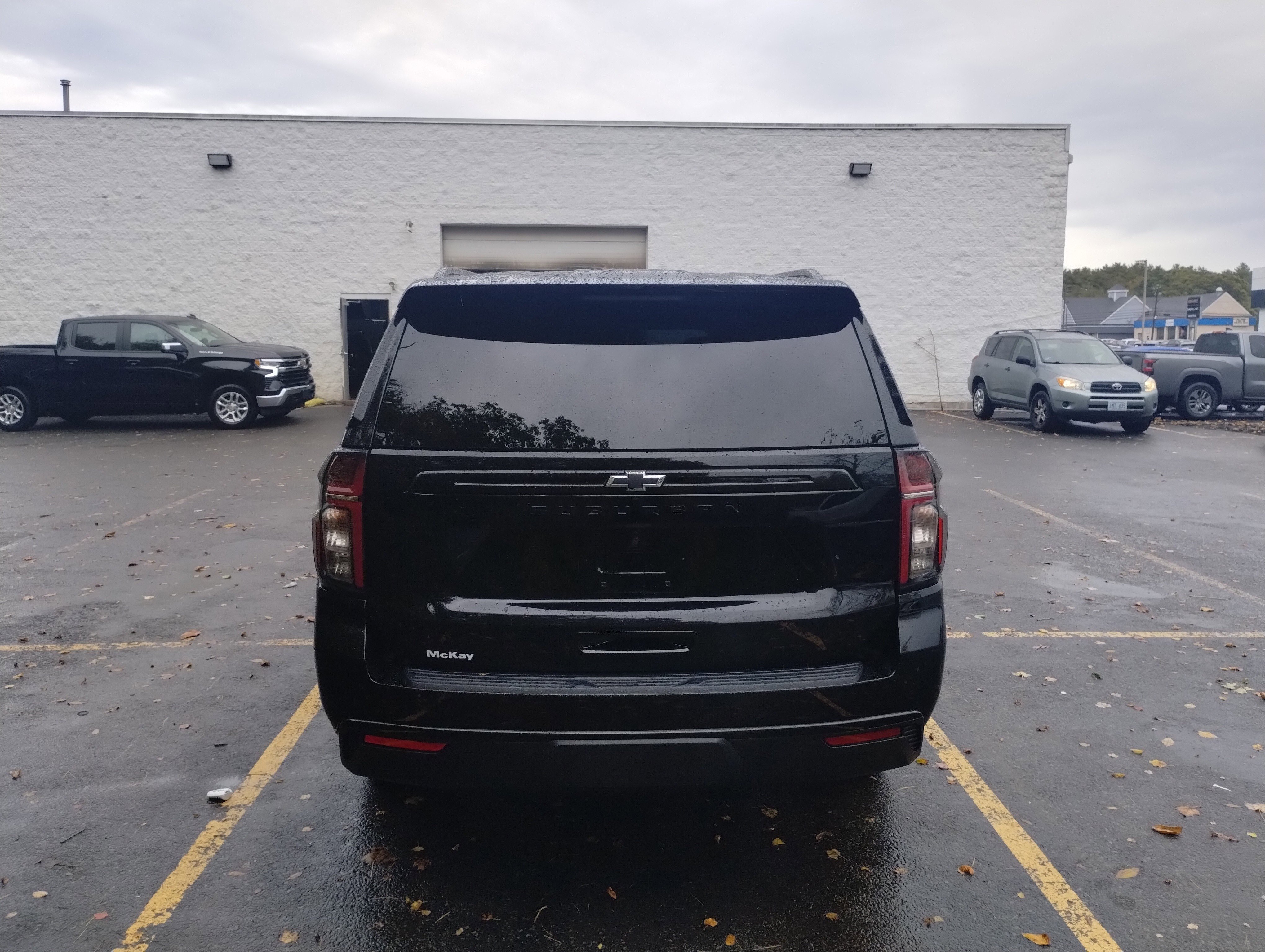 Used 2023 Chevrolet Suburban Z71 w/ Luxury Package image 4