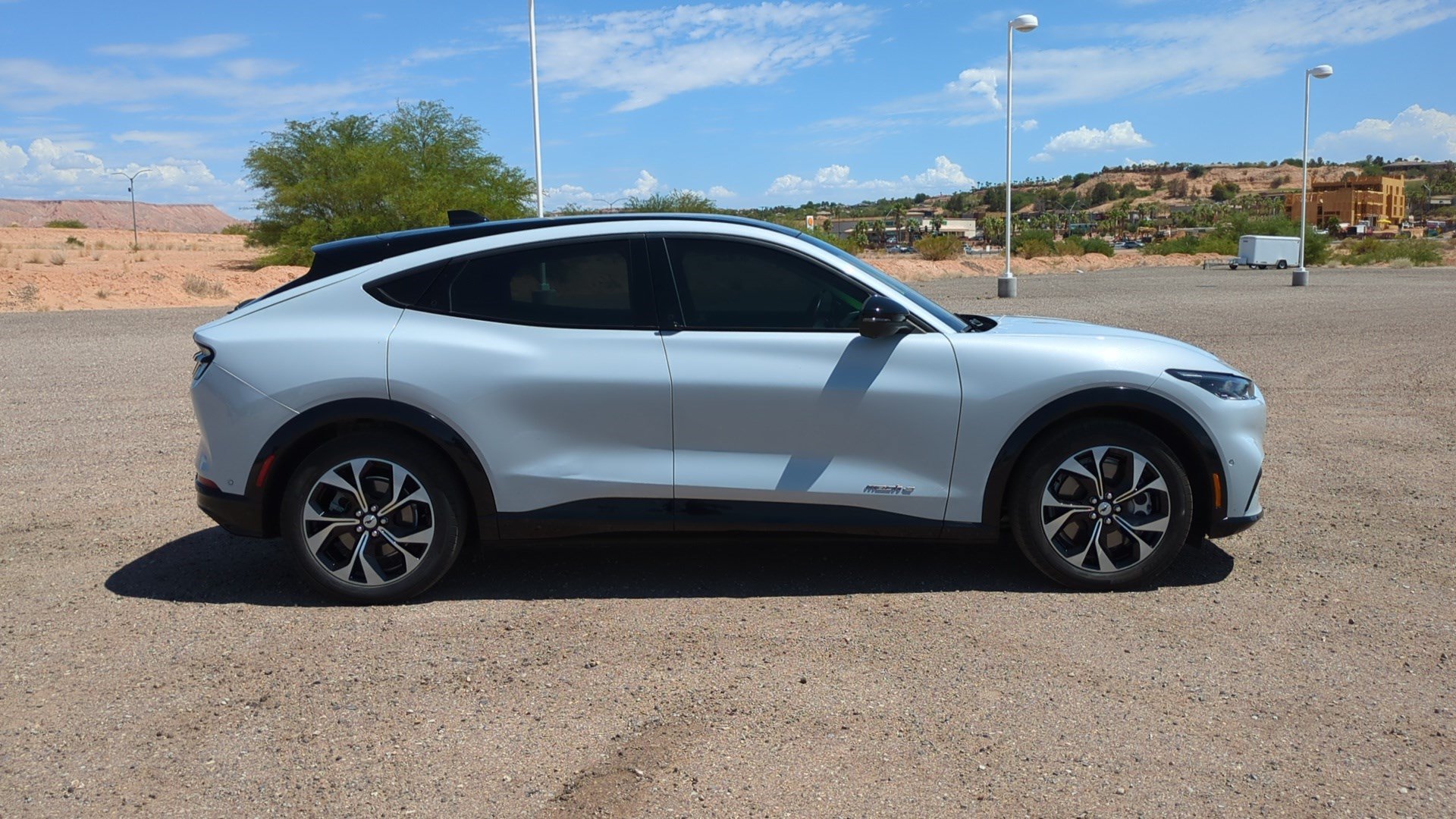 Used 2023 Ford Mustang Mach-E Premium RWD image 3