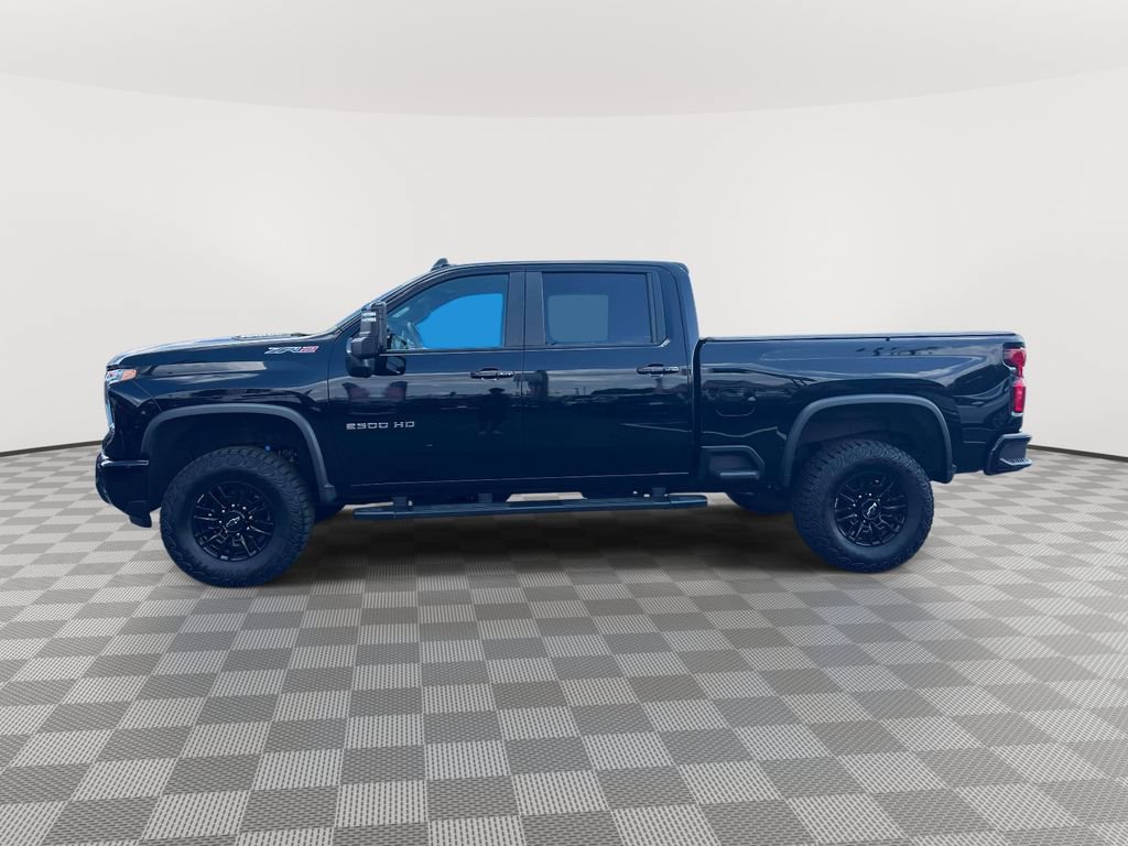 Used 2024 Chevrolet Silverado 2500 ZR2 w/ Technology Package AWD/4WD image 8