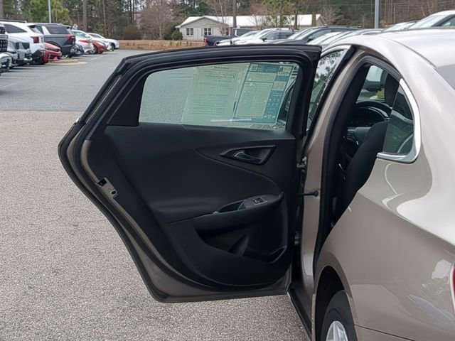 Used 2025 Chevrolet Malibu LT image 29