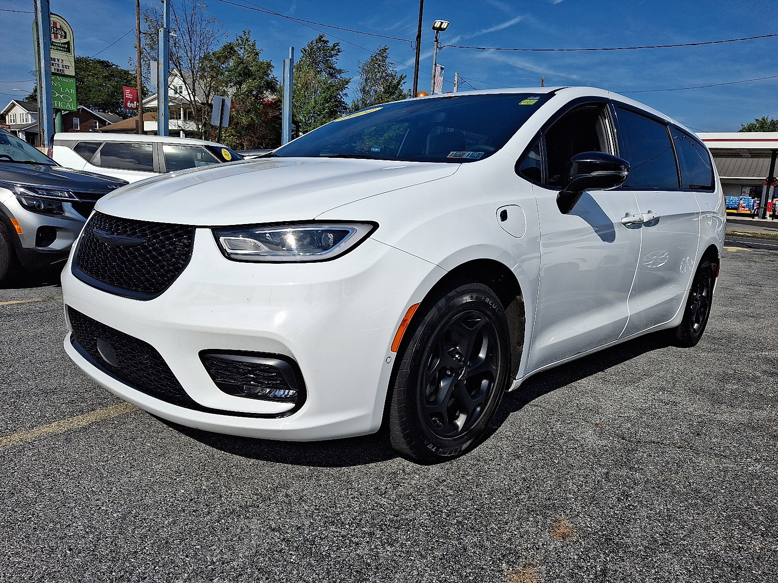 Used 2024 Chrysler Pacifica Limited
