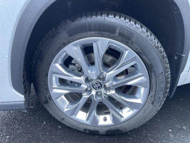 Used 2023 Toyota Highlander Limited AWD/4WD image 33