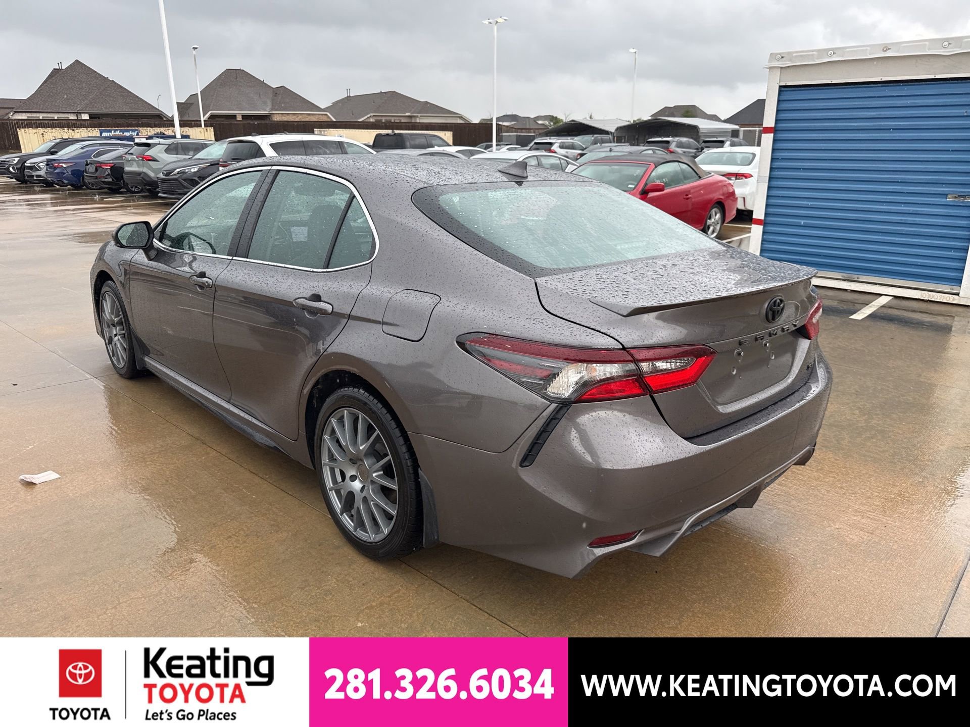 Used 2023 Toyota Camry SE FWD image 5