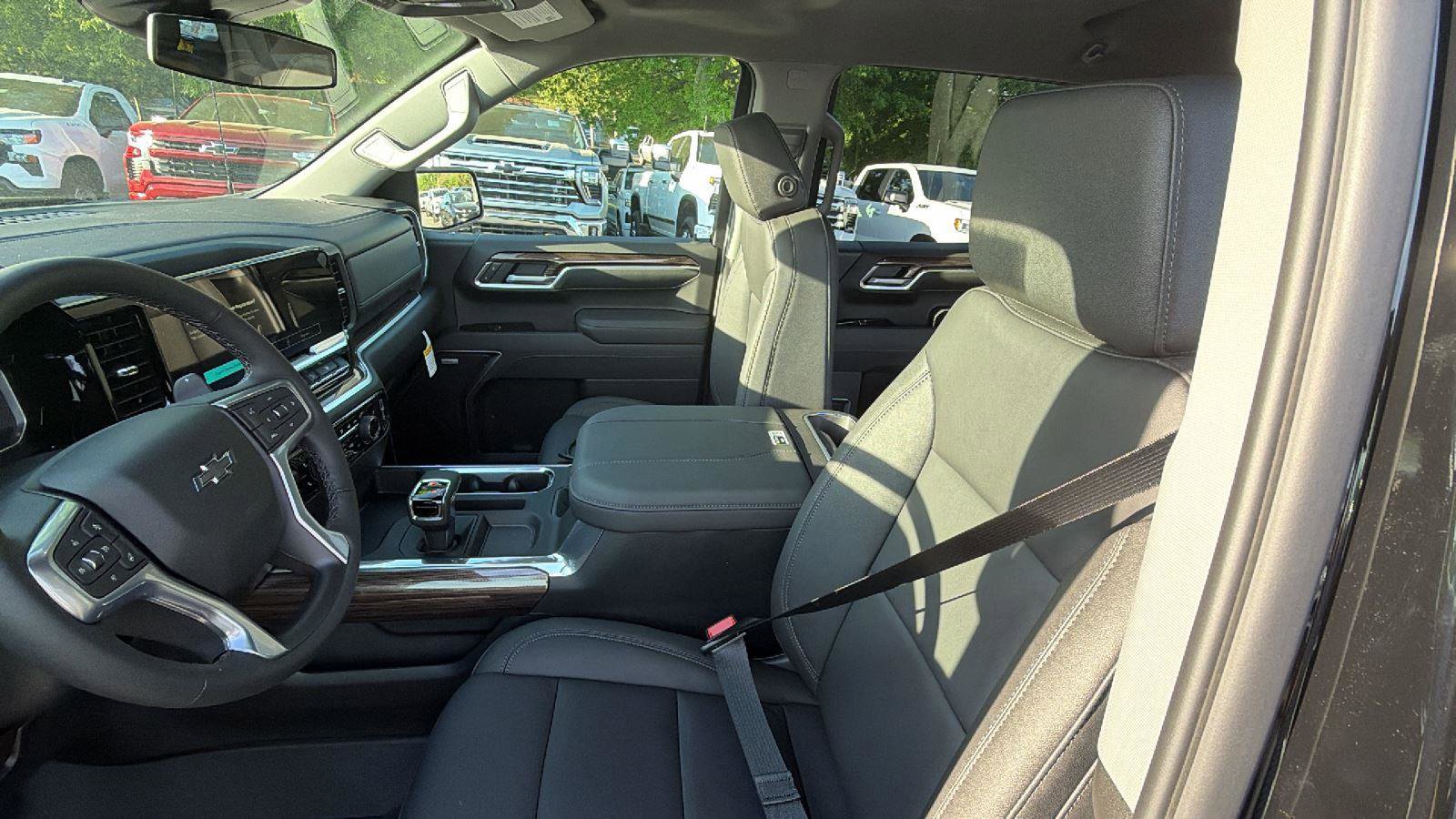 New 2026 Chevrolet Silverado 1500 RST w/ RST All Star Premium Package AWD/4WD image 14