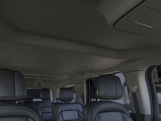 New 2026 Lincoln Navigator Premiere image 22