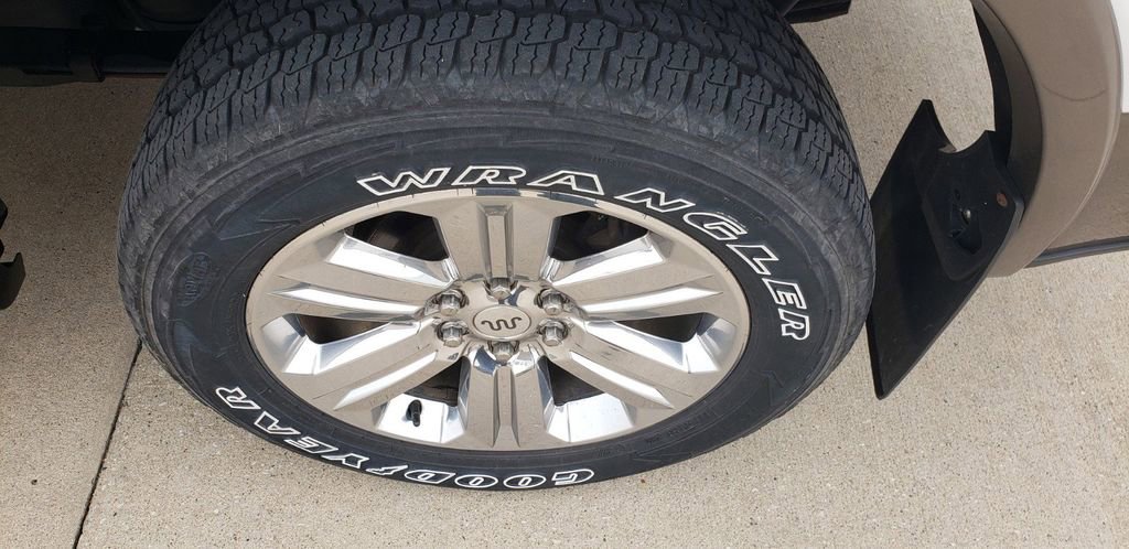 Used 2018 Ford F150 King Ranch w/ Equipment Group 601A Luxury image 10