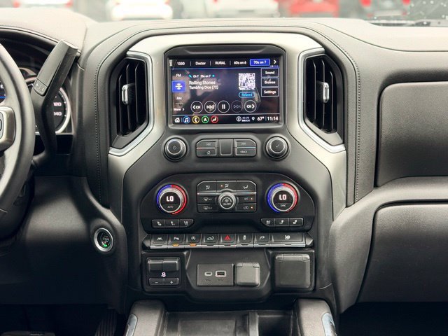 Used 2021 Chevrolet Silverado 1500 LTZ w/ Technology Package AWD/4WD image 24