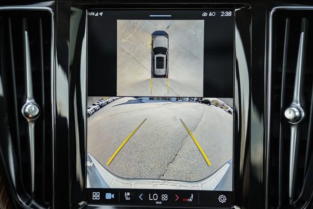 Certified 2024 Volvo XC60 B5 Plus w/ Protection Package Premier image 40