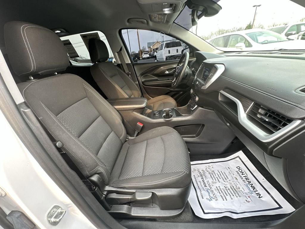 Used 2023 GMC Terrain SLE w/ Elevation Edition image 23