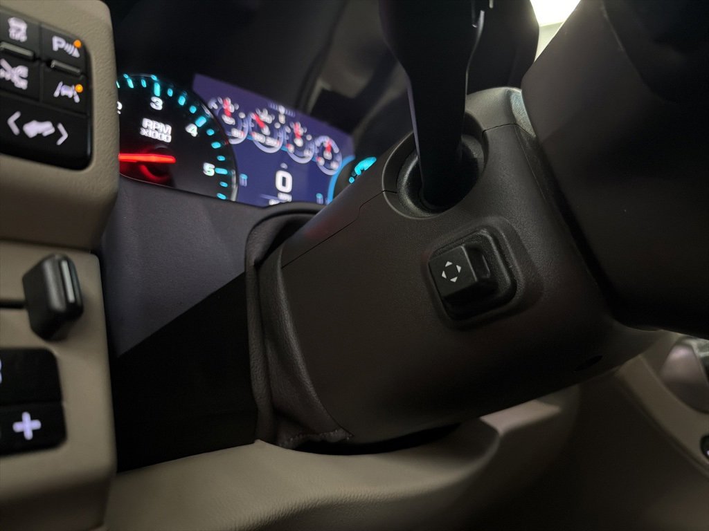 Used 2018 GMC Yukon Denali w/ Denali Ultimate Package image 17