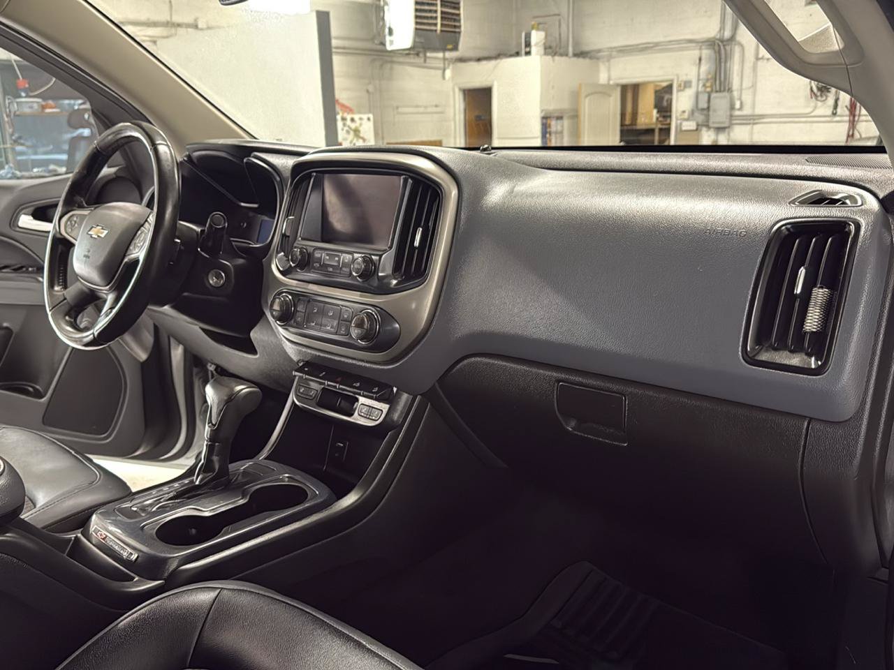 Used 2017 Chevrolet Colorado Z71 AWD/4WD image 52