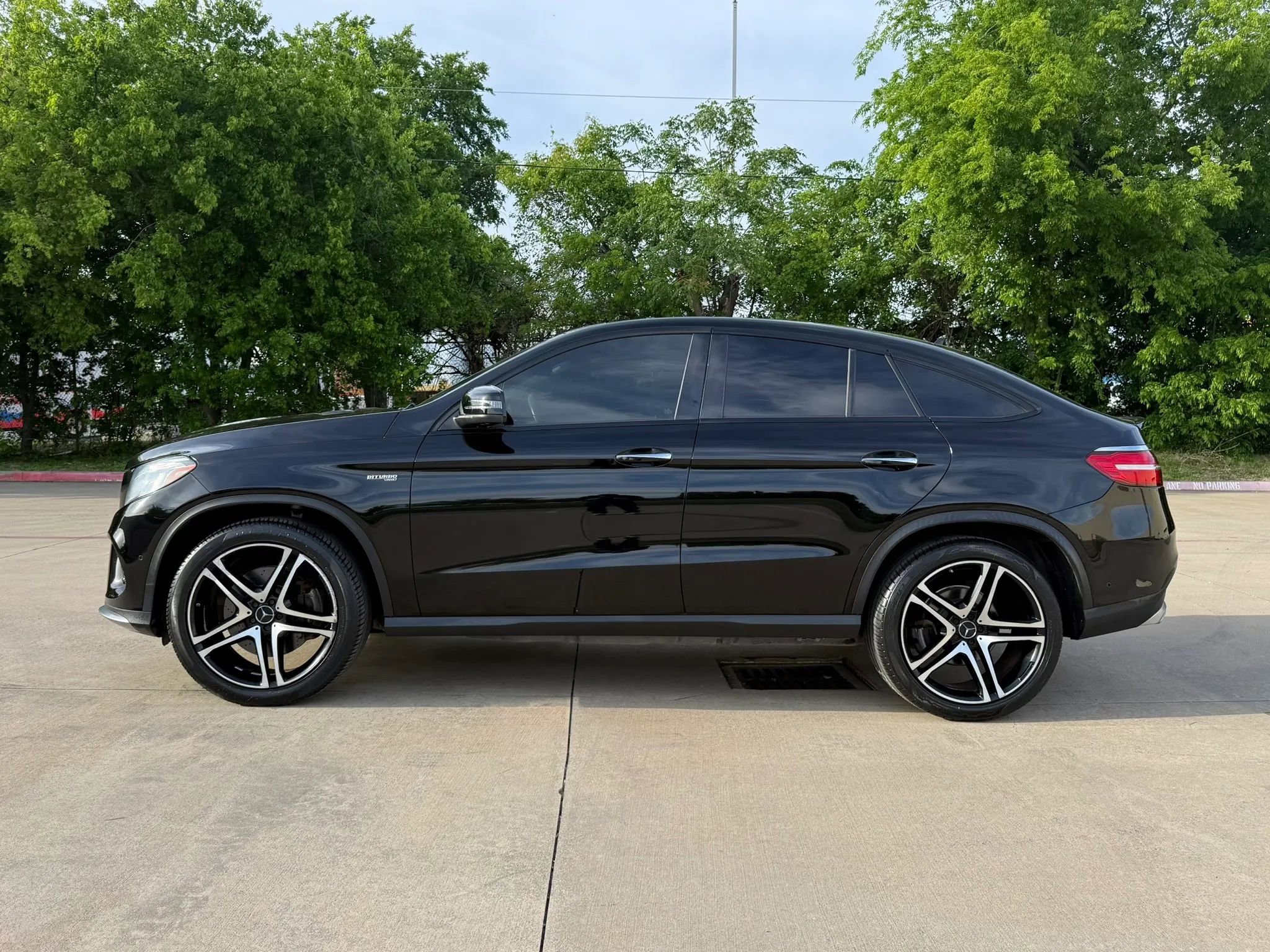 Used 2017 Mercedes-Benz GLE 43 AMG 4MATIC Coupe image 3