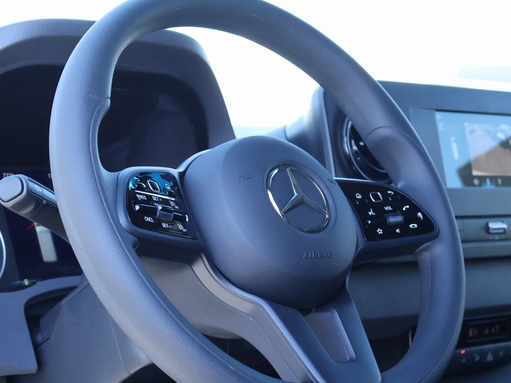 Used 2024 Mercedes-Benz Sprinter 3500 image 27