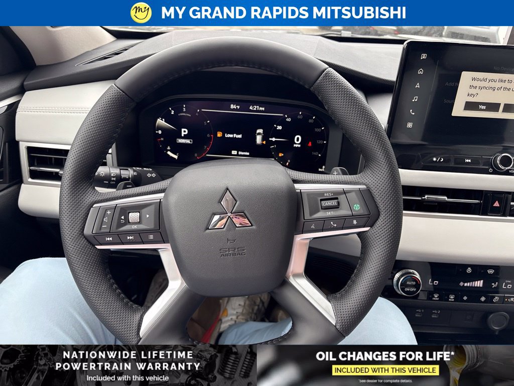 New 2026 Mitsubishi Outlander SE AWD/4WD image 25