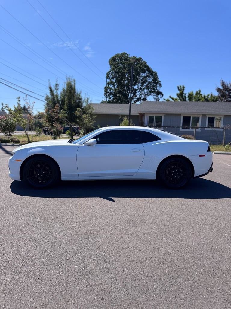 Used 2015 Chevrolet Camaro LS RWD image 8