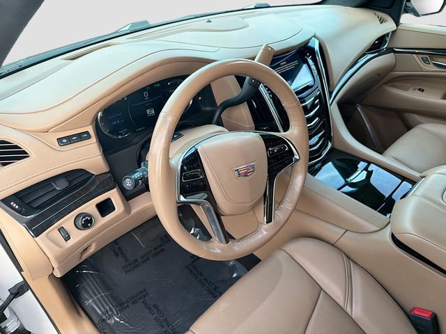 Used 2019 Cadillac Escalade Platinum image 25