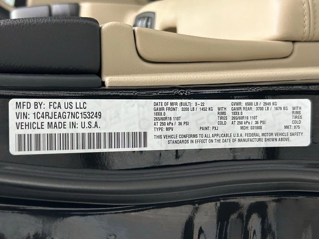 Certified 2022 Jeep Grand Cherokee Laredo E image 29