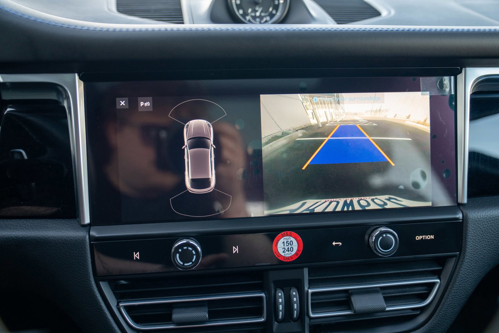 Certified 2024 Porsche Macan image 19