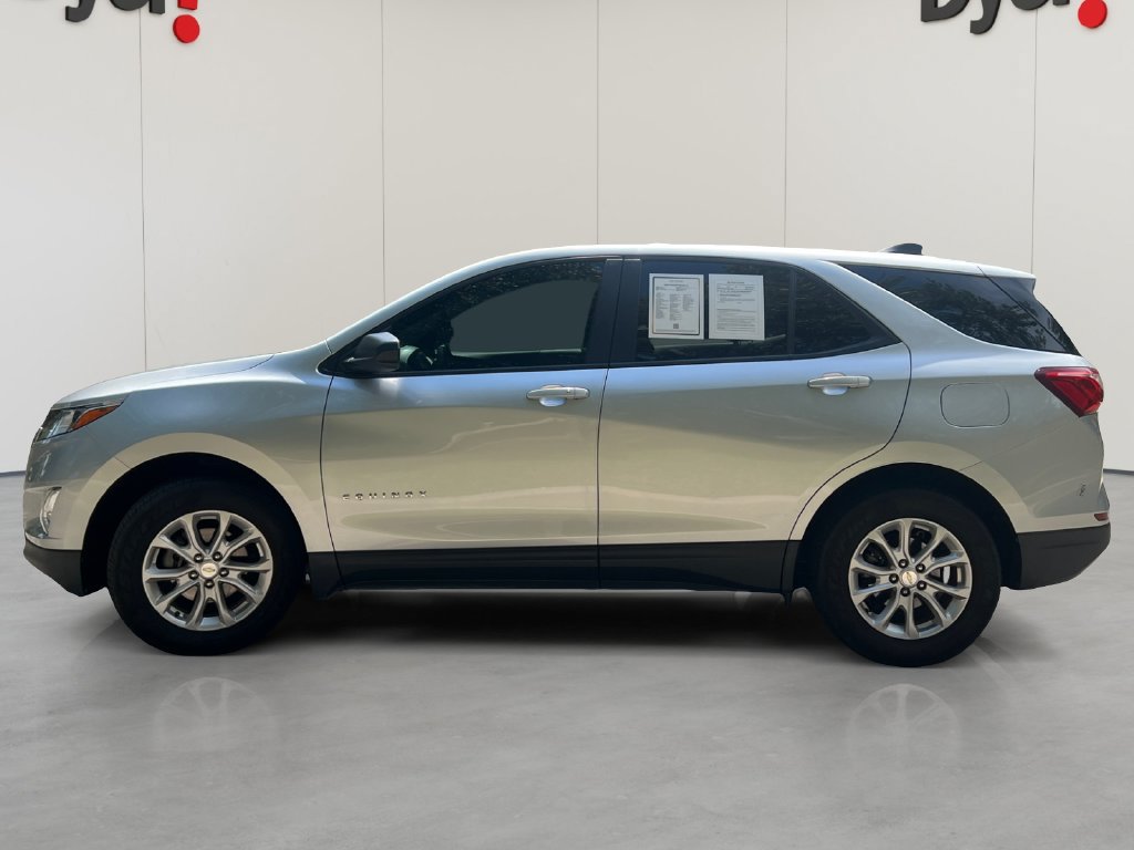 Used 2020 Chevrolet Equinox LS w/ LS Convenience Package FWD image 2