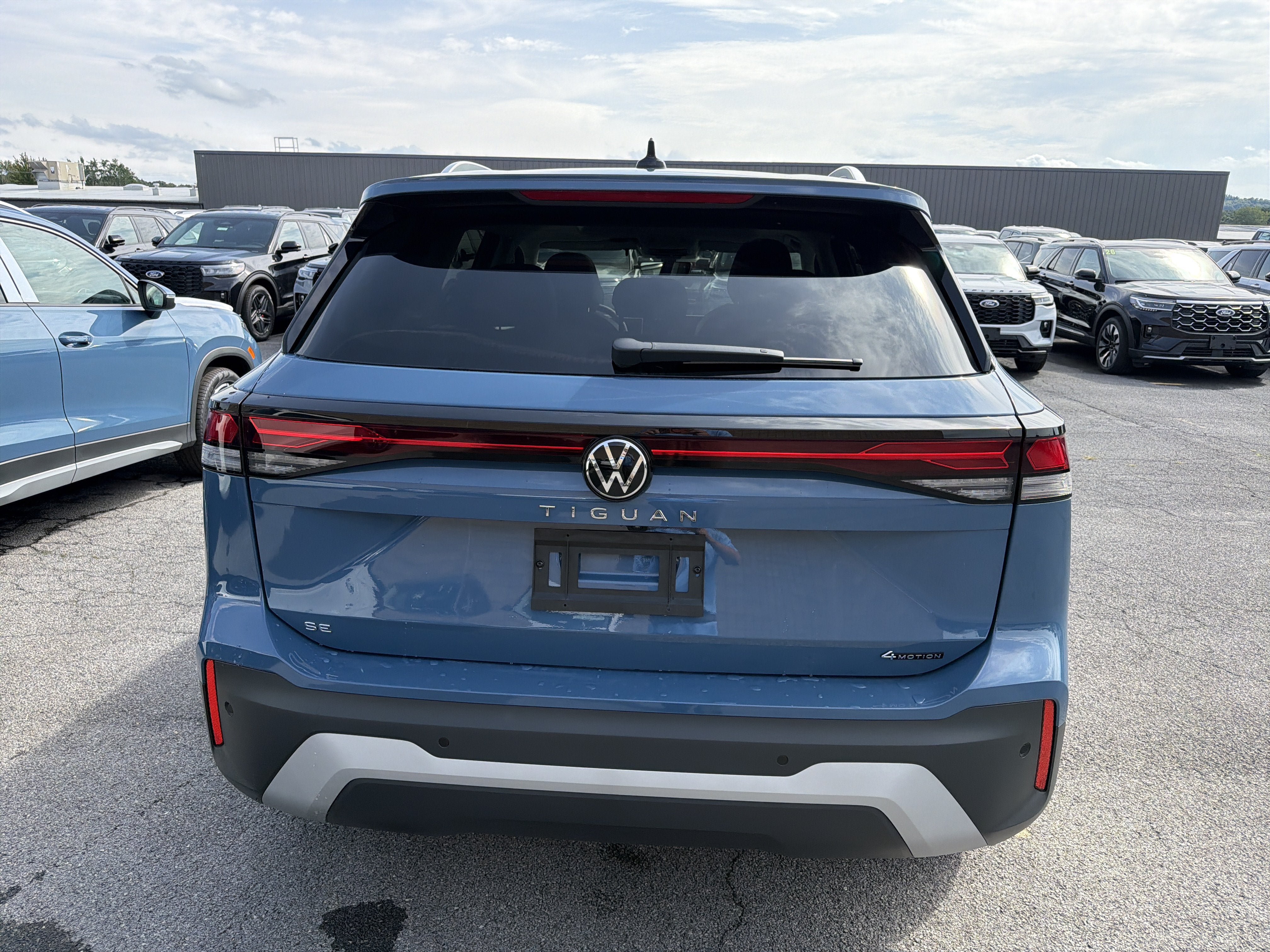 New 2026 Volkswagen Tiguan SE AWD/4WD image 6