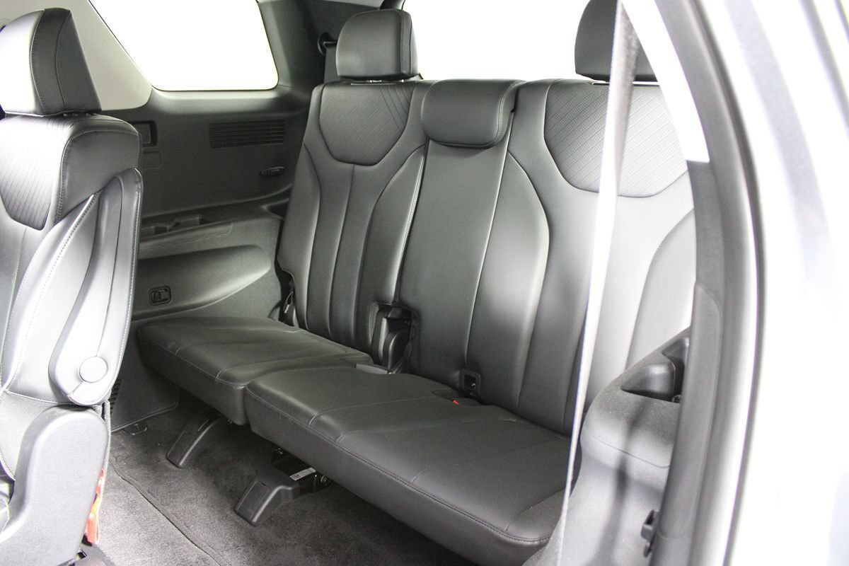 Used 2025 Hyundai Palisade SEL FWD image 31