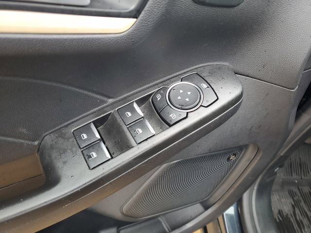 Used 2022 Ford Escape Titanium w/ Titanium Premium Package FWD image 15