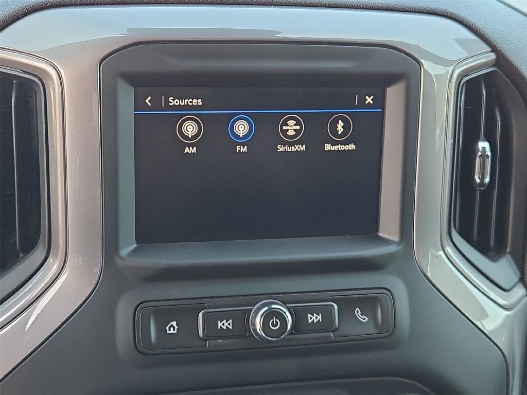 Certified 2022 Chevrolet Silverado 1500 Custom RWD image 5