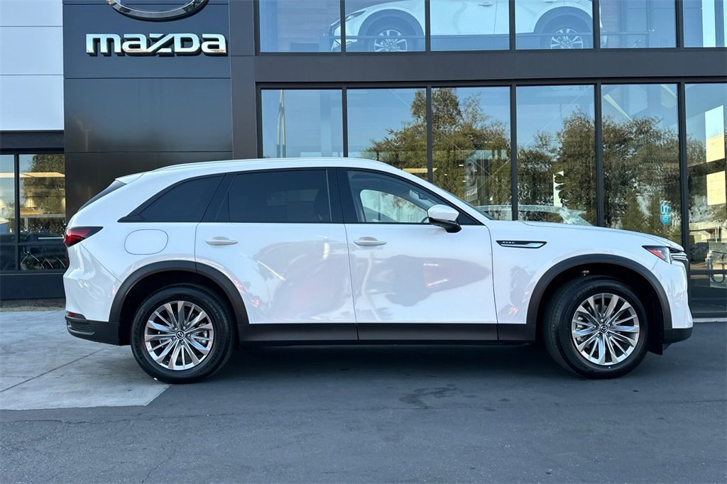 New 2025 MAZDA CX-90 Plug-In Hybrid w/ Preferred image 4