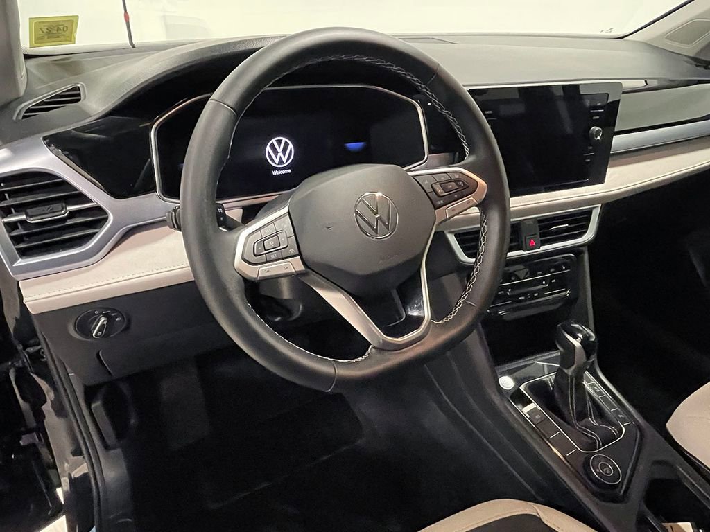 Used 2025 Volkswagen Taos SE AWD/4WD image 20
